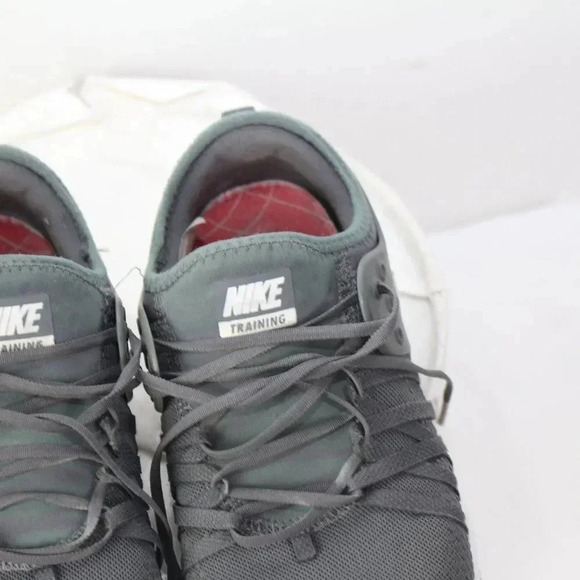 Nike ladies Training shoes - Picture 2 of 8